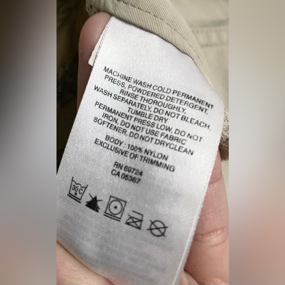 Columbia Women’s PFG Tan Outdoor Shorts Size Small - Picture 9 of 9